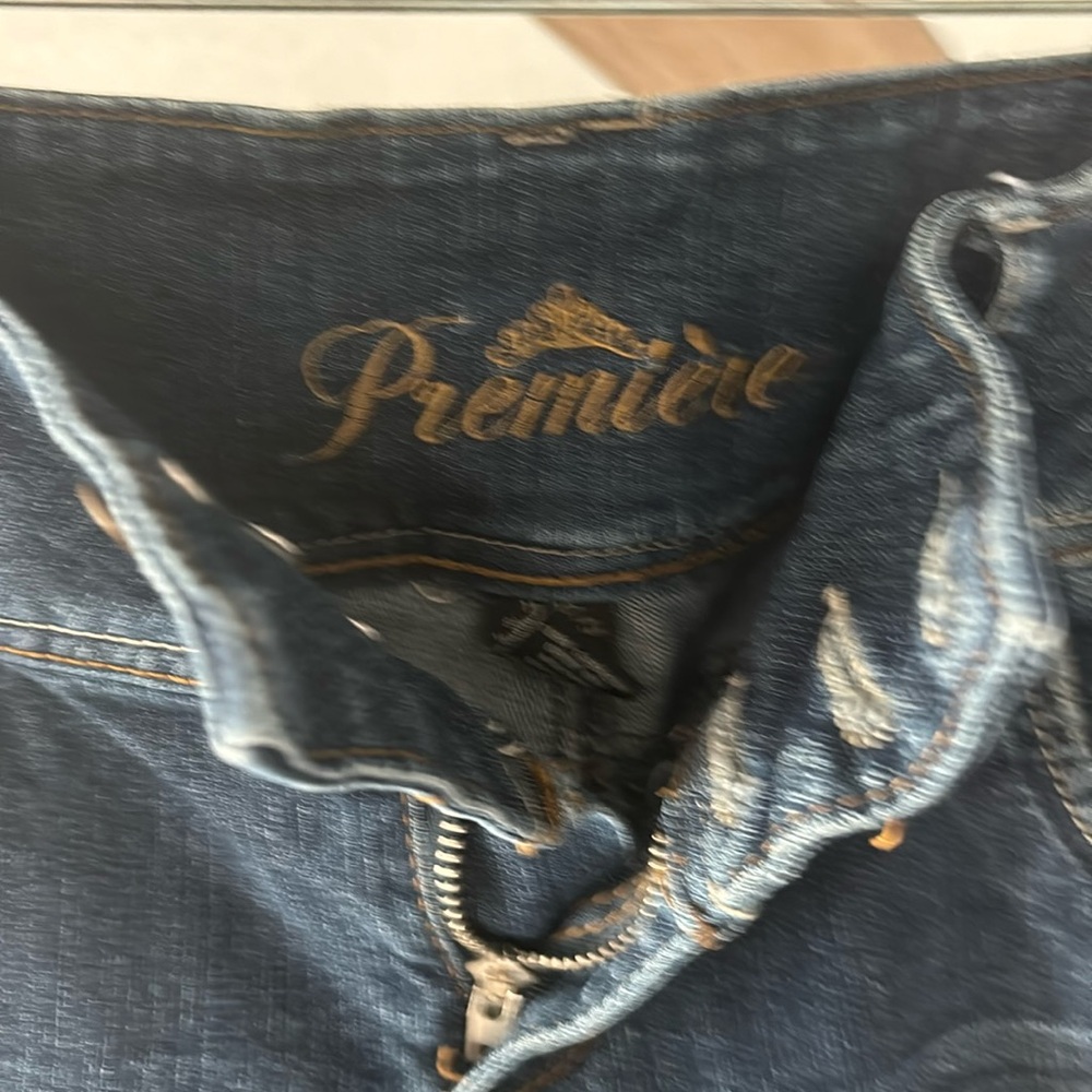 High waisted jeans